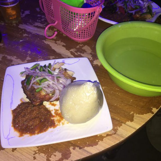 Banku with Jerk Chicken(Bankuはコーンとキャッサバを混ぜて発酵させたもの)