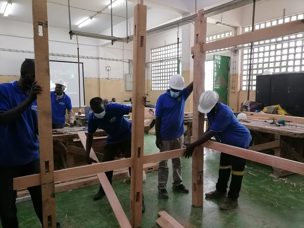 014_木組研修（遠隔）_遠隔研修の課題に取り組み研修参加者