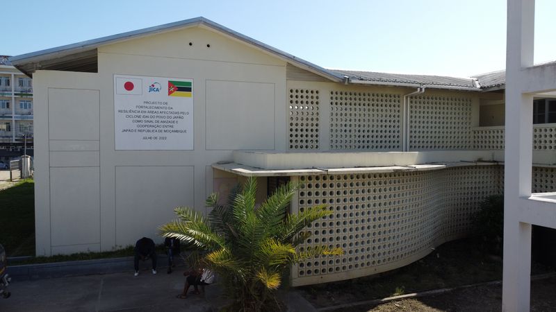 135_公共施設復旧（ICSベイラ／工事完了後の俯瞰）_女子寮側面_resize